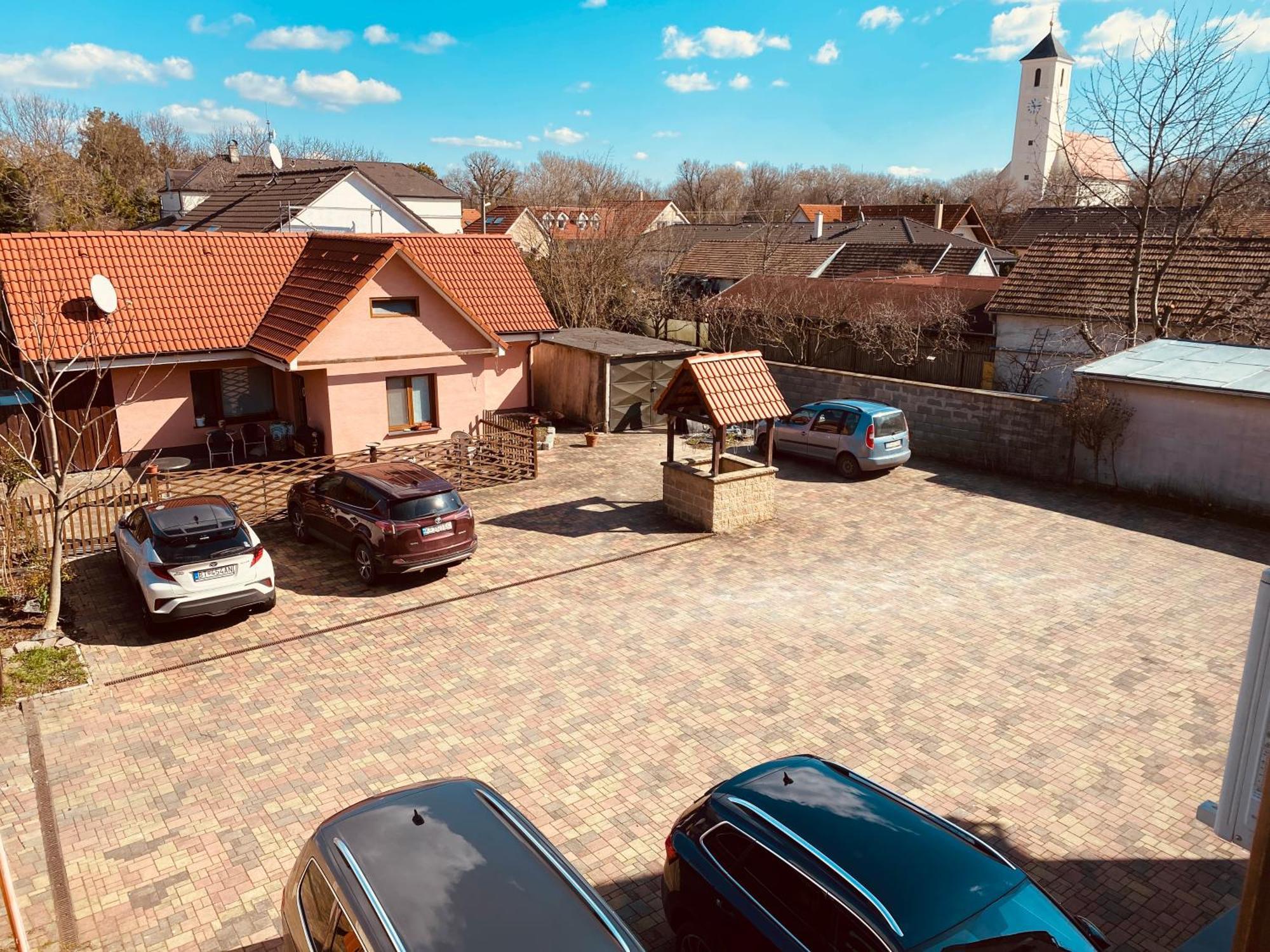 Rusovsky Penzion Братислава Экстерьер фото